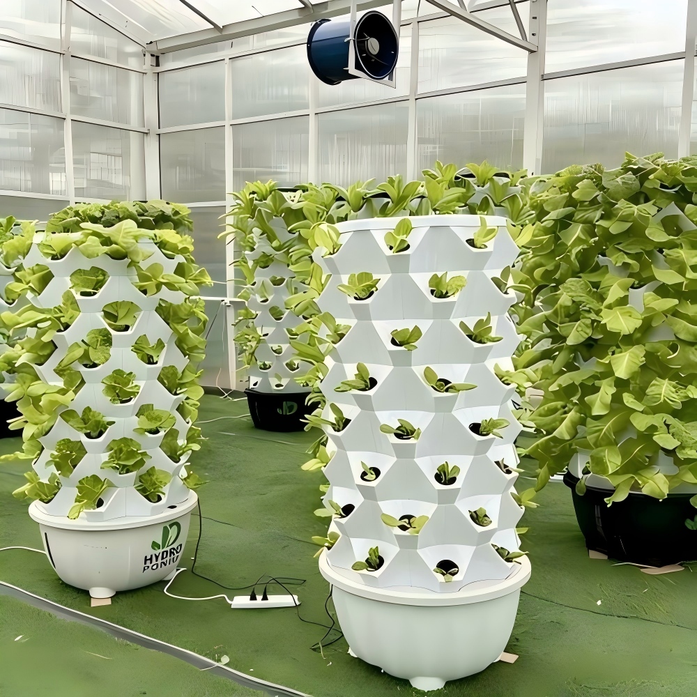 Pineapple Tower Planting System with Nutrient Circulation
